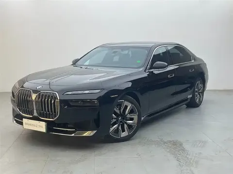 BMW i7 2025 buy in Moscow