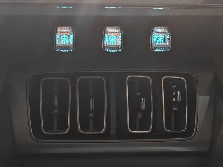 BYD Song L EV Song L EV 2025 Smart Driving Edition 602KM LiDAR 4WD 2025 — миниатюра 3