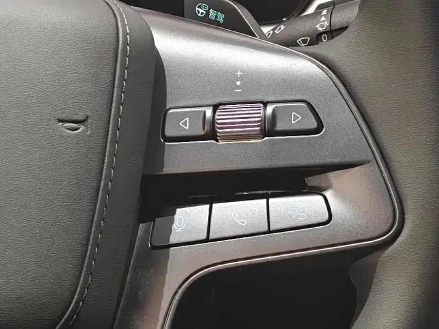 BYD Song L EV Song L EV 2025 Smart Driving Edition 602KM LiDAR 4WD 2025 — миниатюра 4