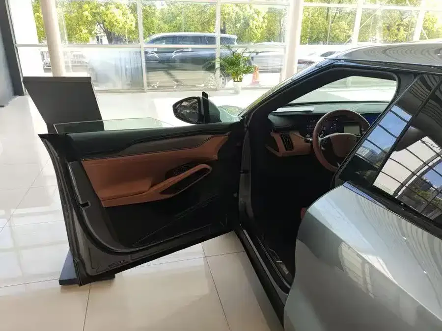 BYD Song L EV Song L EV 2025 Intelligent Driving Edition 662KM Laser Radar Excellence Edition 2025 — миниатюра 2