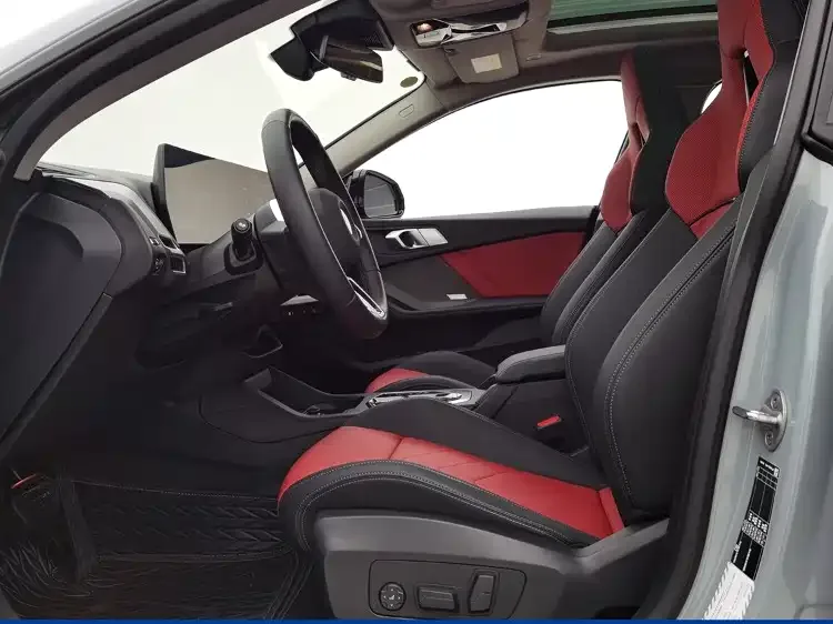 BMW 2 Series BMW 2 Series 2025 225L M Sport Night Edition 2025 — миниатюра 5