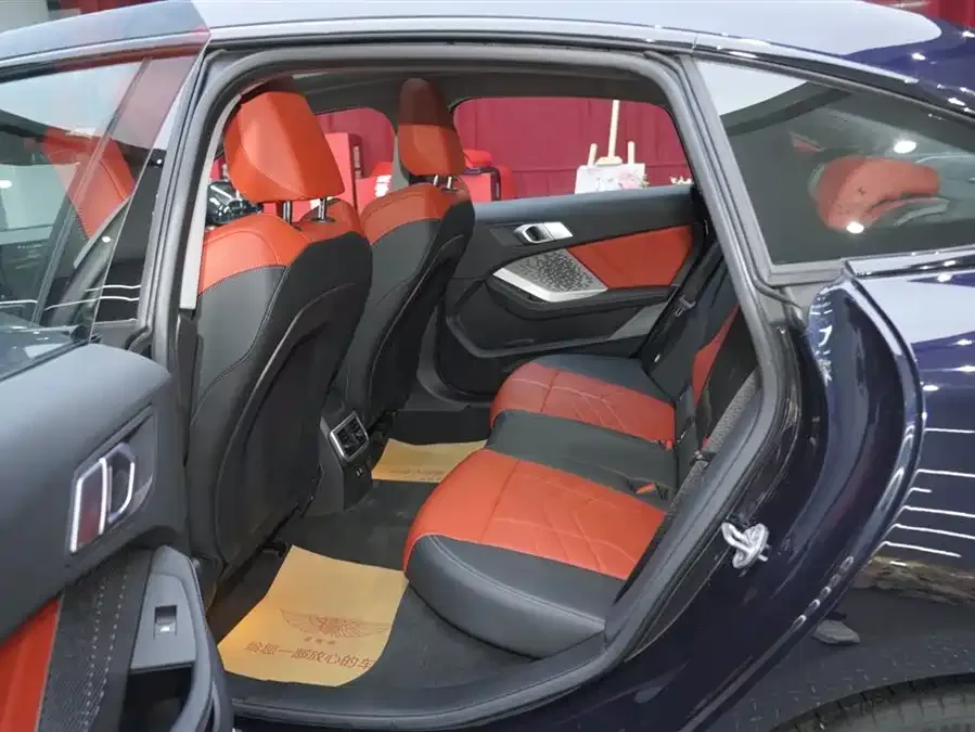 BMW 2 Series BMW 2 Series 2025 225L M Sports Package 2025 — миниатюра 5