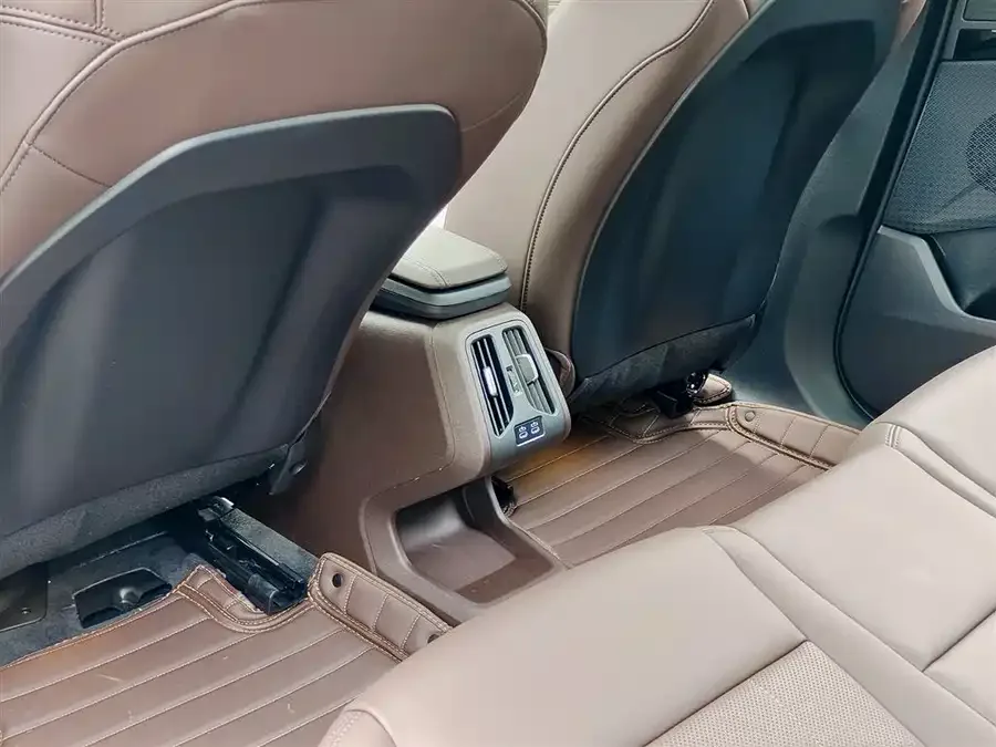BMW iX1 2025 eDrive25L X Design Package 2026 — миниатюра 3
