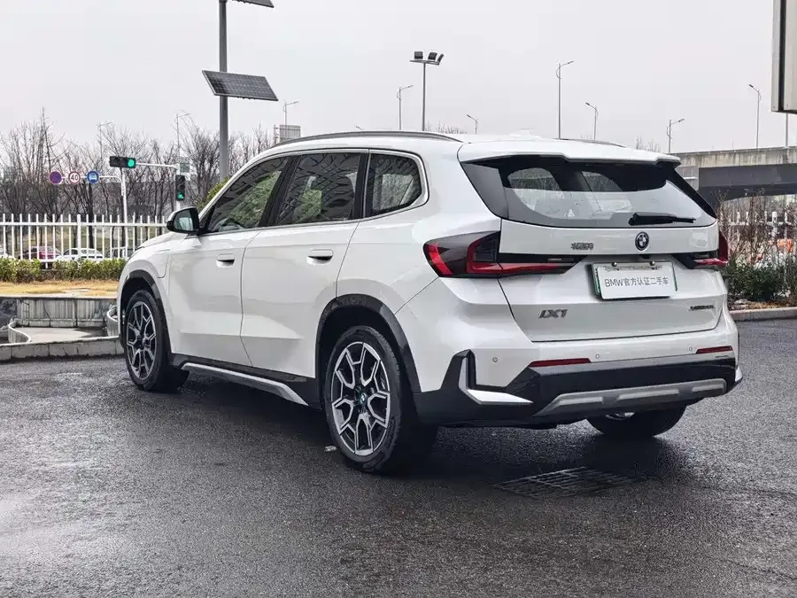 BMW iX1 2023 xDrive30L X Design Package 2025 — миниатюра 2