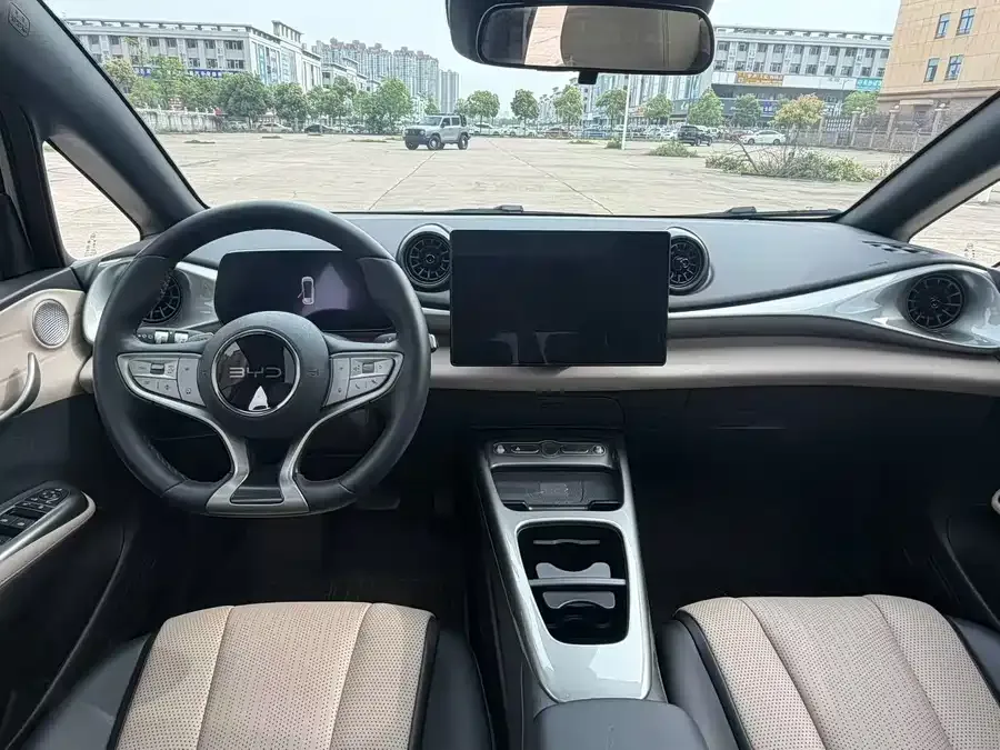 BYD Dolphin Dolphin 2025 Smart Driving Edition 410km Fashion Edition 2025 — миниатюра 2