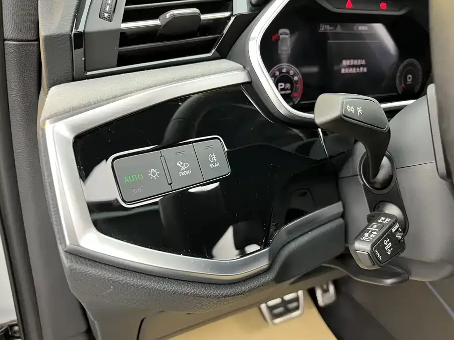 Audi Q3 2024 40 TFSI Fashion Dynamic Edition 2024 — миниатюра 2