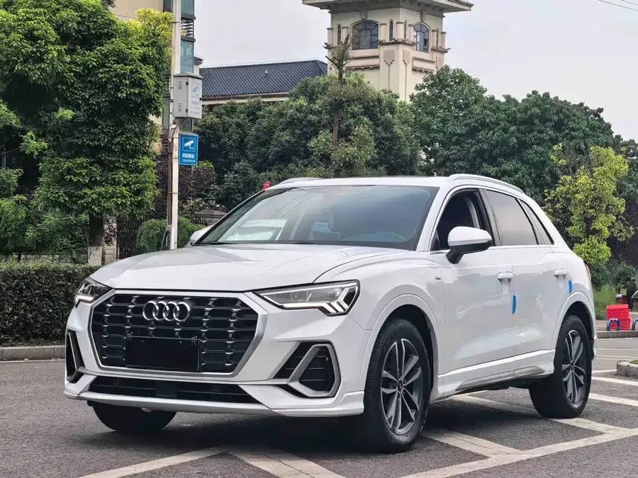 Audi Q3 2022 35 TFSI aggressive and dynamic model 2022 — фото 1, купить с доставкой в Москву