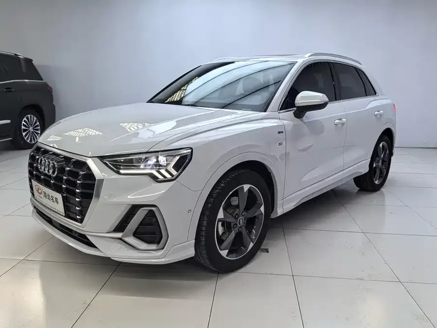 Audi Q3 2022 35 TFSI Fashionable and Dynamic 2022 — фото 1, купить с доставкой в Москву