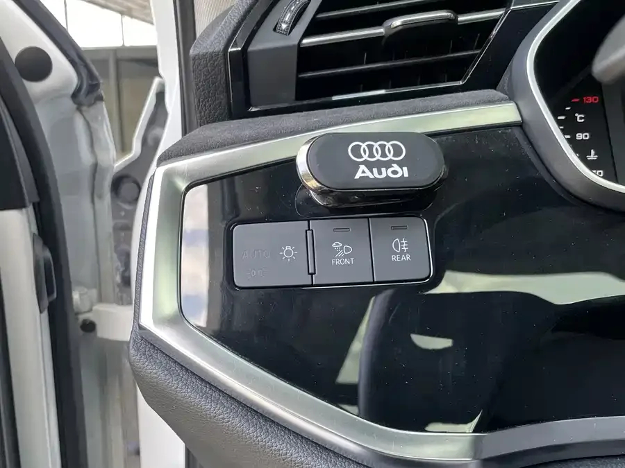 Audi Q3 2022 35 TFSI Fashionable and Dynamic 2022 — миниатюра 5
