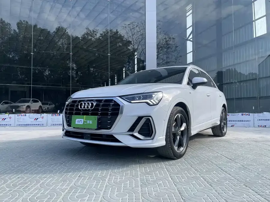 Audi Q3 2022 35 TFSI Fashionable and Dynamic 2022 — фото 1, купить с доставкой в Москву