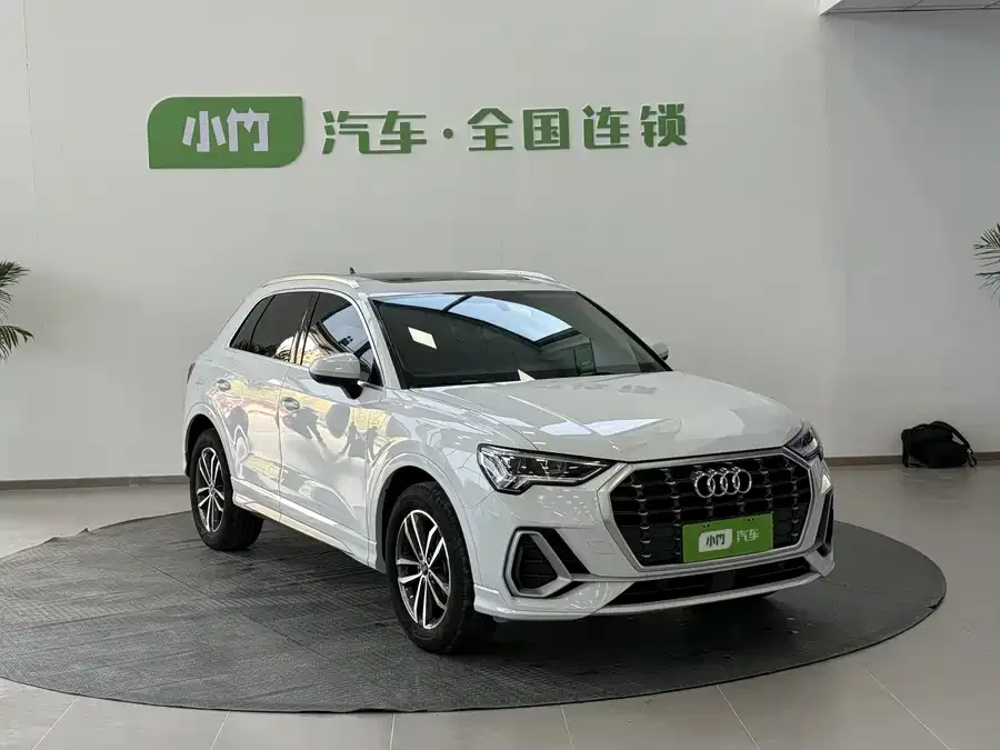 Audi Q3 2022 35 TFSI aggressive and dynamic model 2022 — миниатюра 3