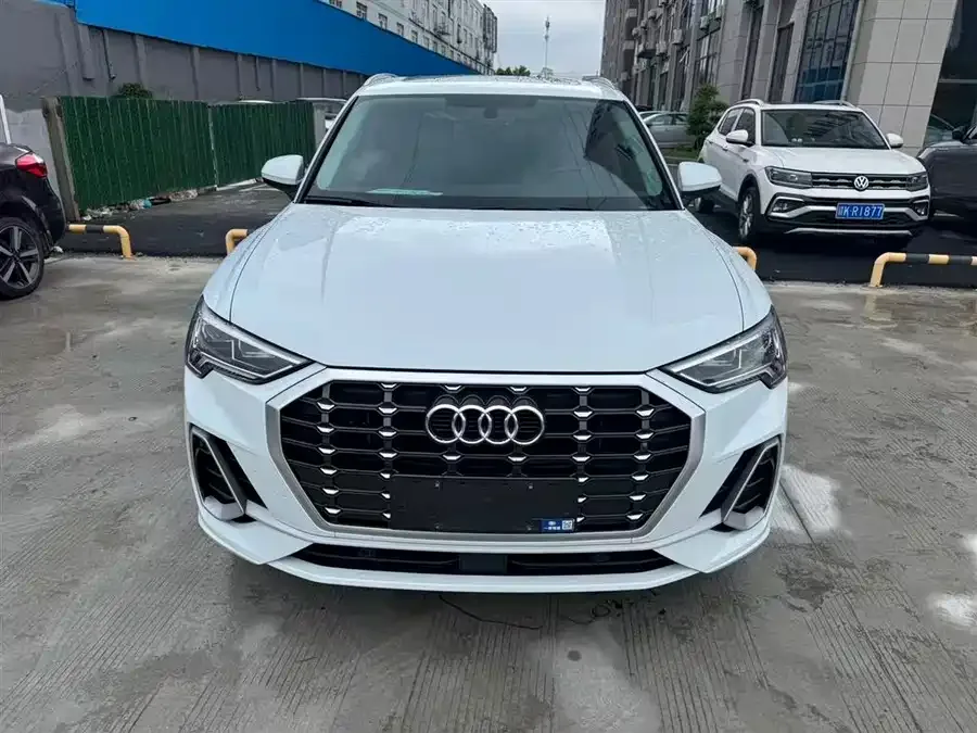 Audi Q3 2023 35 TFSI Fashion Dynamic Edition (1.4T) 2023 — фото 1, купить с доставкой в Москву