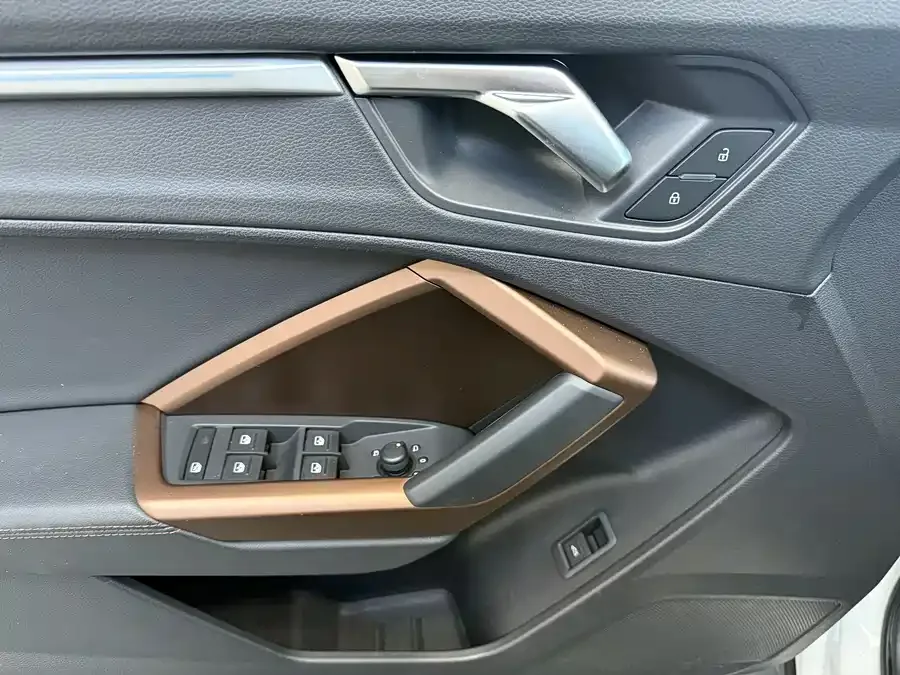 Audi Q3 2022 35 TFSI Fashionable and Elegant 2022 — миниатюра 5