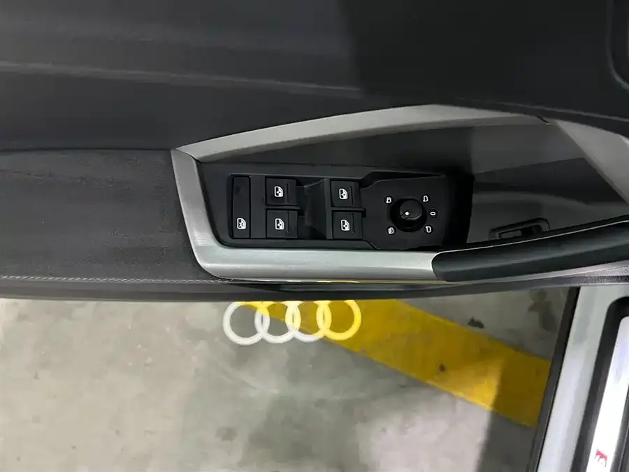 Audi Q3 2022 35 TFSI Fashionable and Dynamic 2022 — миниатюра 5
