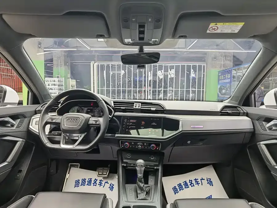 Audi Q3 2024 35 TFSI Fashion Dynamic Edition 2024 — миниатюра 4