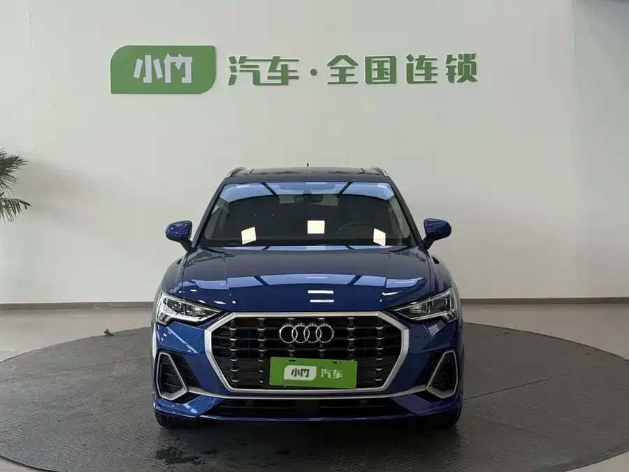 Audi Q3 2022 35 TFSI aggressive and dynamic model 2022 — миниатюра 3