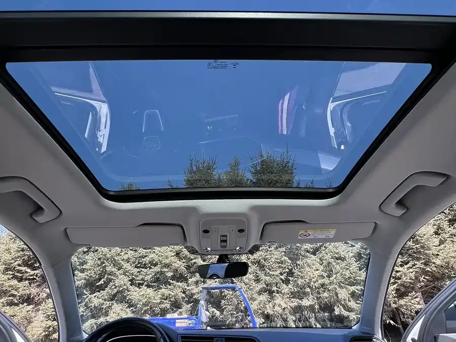Audi Q3 2022 35 TFSI aggressive and dynamic model 2022 — миниатюра 3