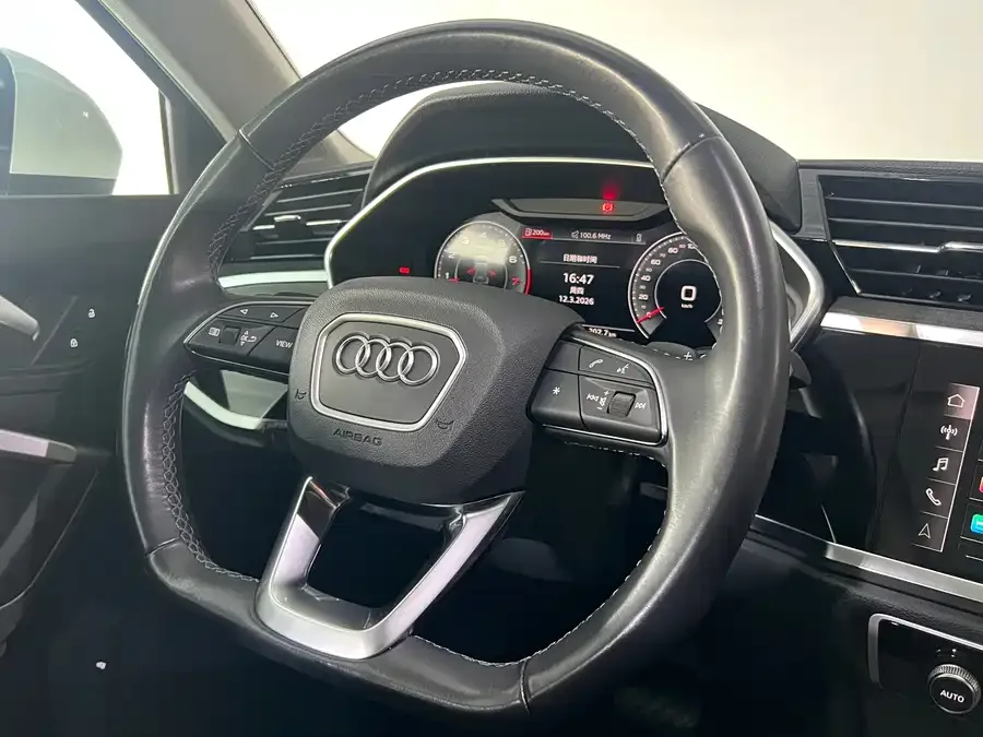 Audi Q3 2023 35 TFSI Fashion Dynamic Edition (1.5T) 2023 — миниатюра 4