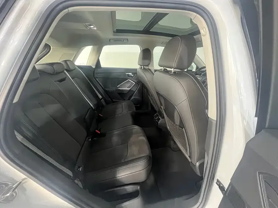 Audi Q3 2023 35 TFSI Fashion Dynamic Edition (1.5T) 2023 — миниатюра 5