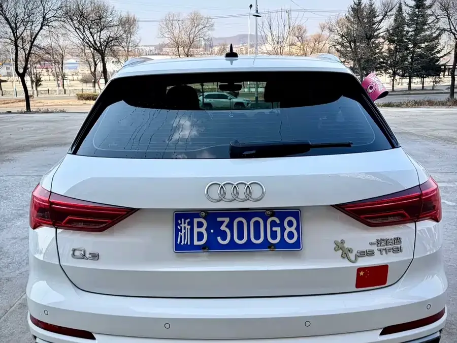 Audi Q3 2022 35 TFSI Fashionable and Dynamic 2022 — миниатюра 2