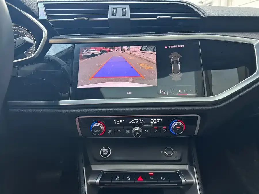 Audi Q3 2022 35 TFSI Fashionable and Dynamic 2022 — миниатюра 5