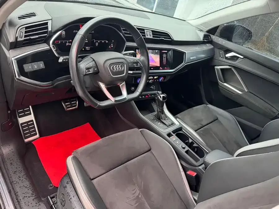 Audi Q3 2022 35 TFSI Fashionable and Dynamic 2022 — миниатюра 4