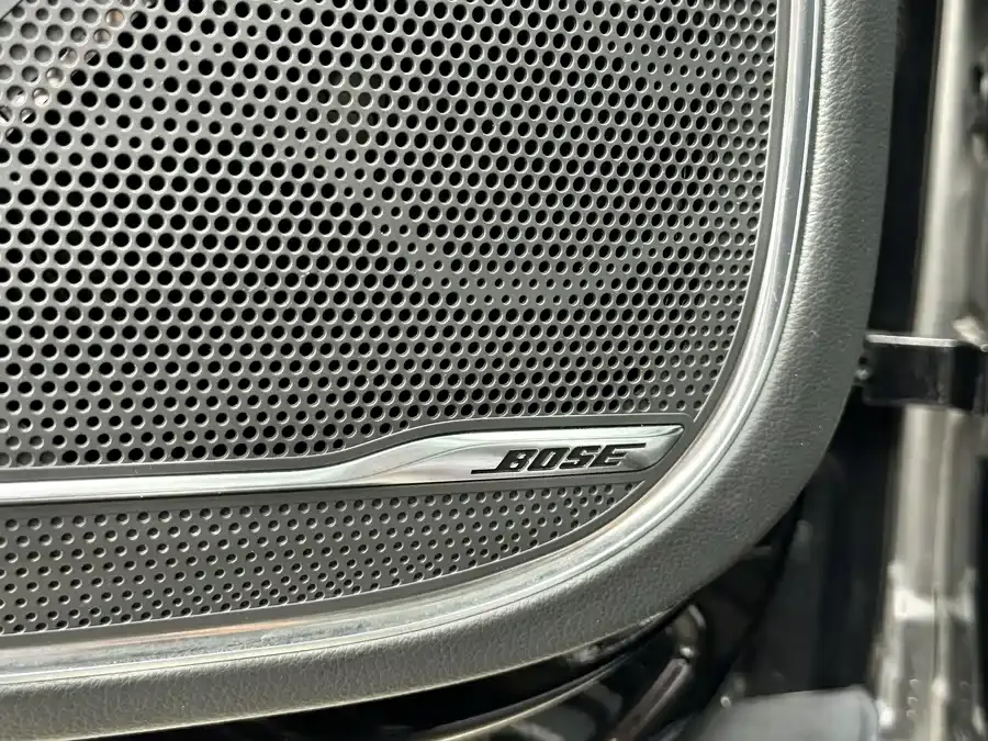 Hongqi H9 Hongqi H9 2022 2.0T Intelligent Connection Flagship Edition 2022 — миниатюра 3