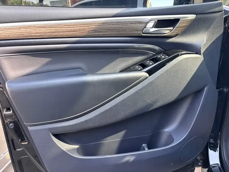 GAC Trumpchi M8 Trumpchi M8 2023 Lingxiu Series 390T Exclusive Edition 2023 — миниатюра 3