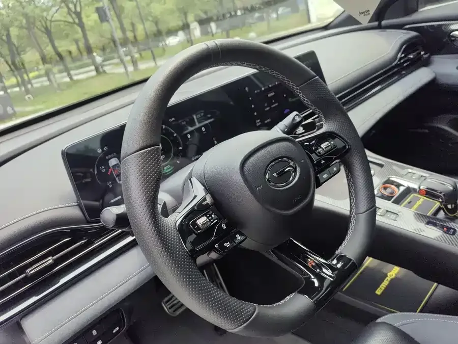 GAC Trumpchi Shadow Leopard Shadow Leopard 2023 400T Automatic R MAX 2025 — миниатюра 2