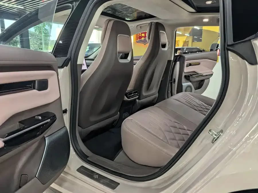 GAC Trumpchi Haobo Haobo GT Haobo GT 2024 Global Model 710 UHV LiDAR Edition 2025 — миниатюра 2