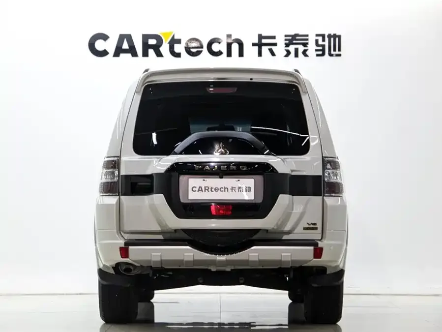 Mitsubishi Pajero Pajero (imported) 2020 3.0L automatic standard version 2024 — миниатюра 2