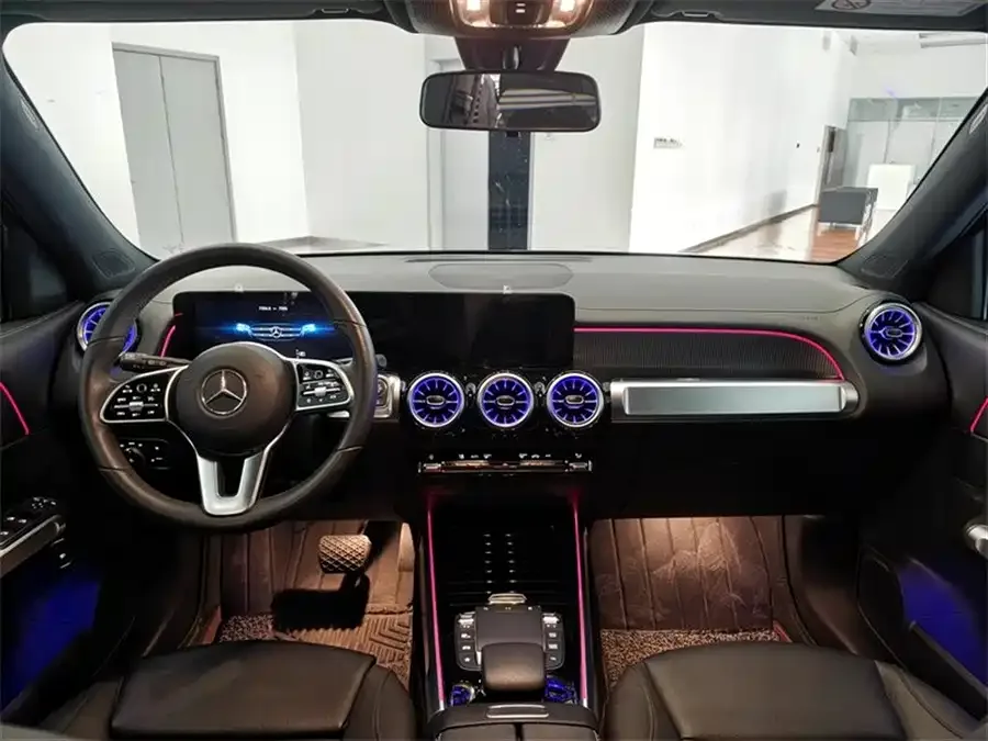 Mercedes-Benz GLB-Class Mercedes-Benz GLB 2023 GLB 220 Dynamic 2023 — миниатюра 3
