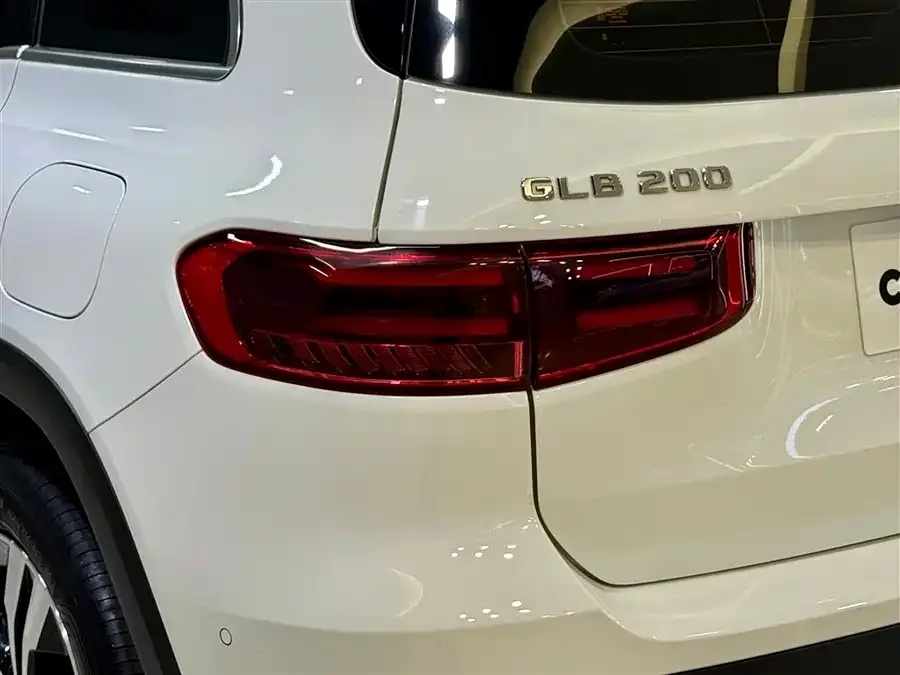 Mercedes-Benz GLB-Class Mercedes-Benz GLB 2024 facelift GLB 200 Dynamic 2025 — миниатюра 3