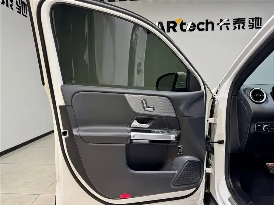 Mercedes-Benz GLB-Class Mercedes-Benz GLB 2024 facelift GLB 200 Dynamic 2025 — миниатюра 5