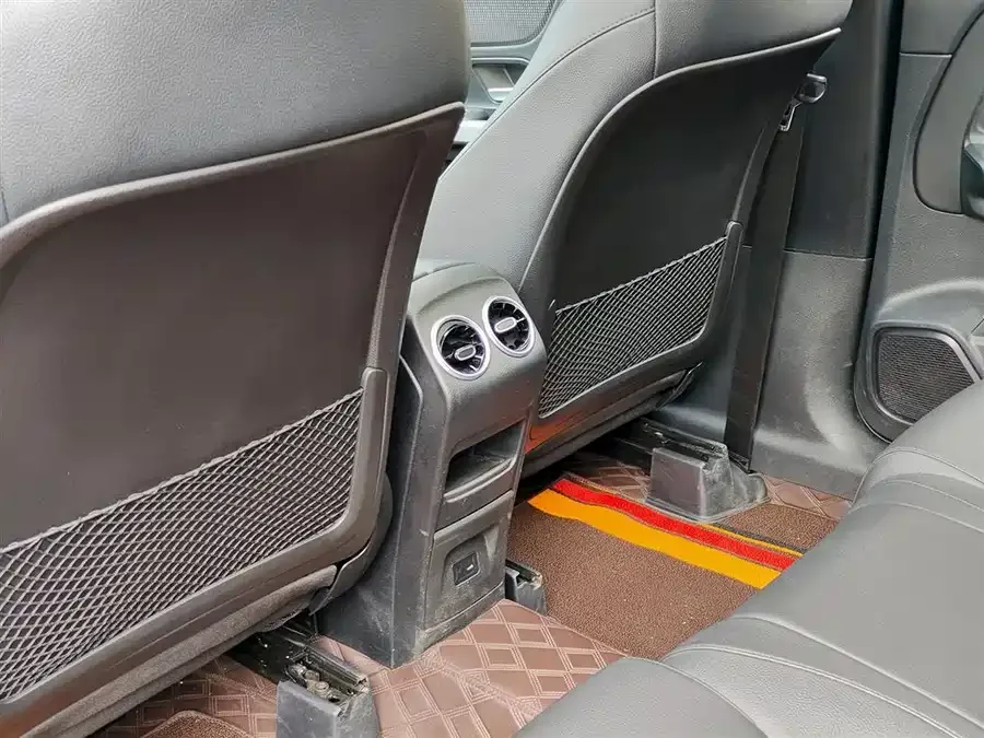 Mercedes-Benz GLB-Class Mercedes-Benz GLB 2023 GLB 220 Dynamic 2023 — миниатюра 3