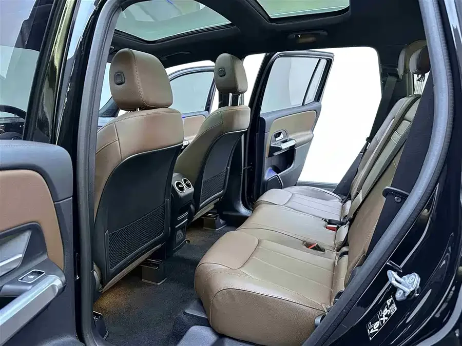 Mercedes-Benz GLB-Class Mercedes-Benz GLB 2023 GLB 220 Dynamic 2023 — миниатюра 3