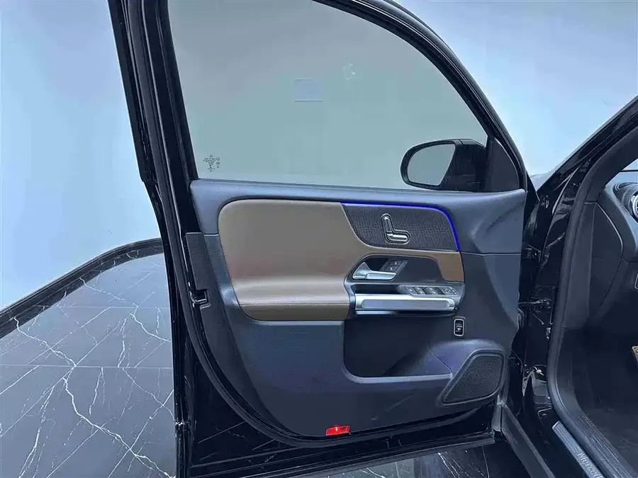 Mercedes-Benz GLB-Class Mercedes-Benz GLB 2023 GLB 220 Dynamic 2023 — миниатюра 5