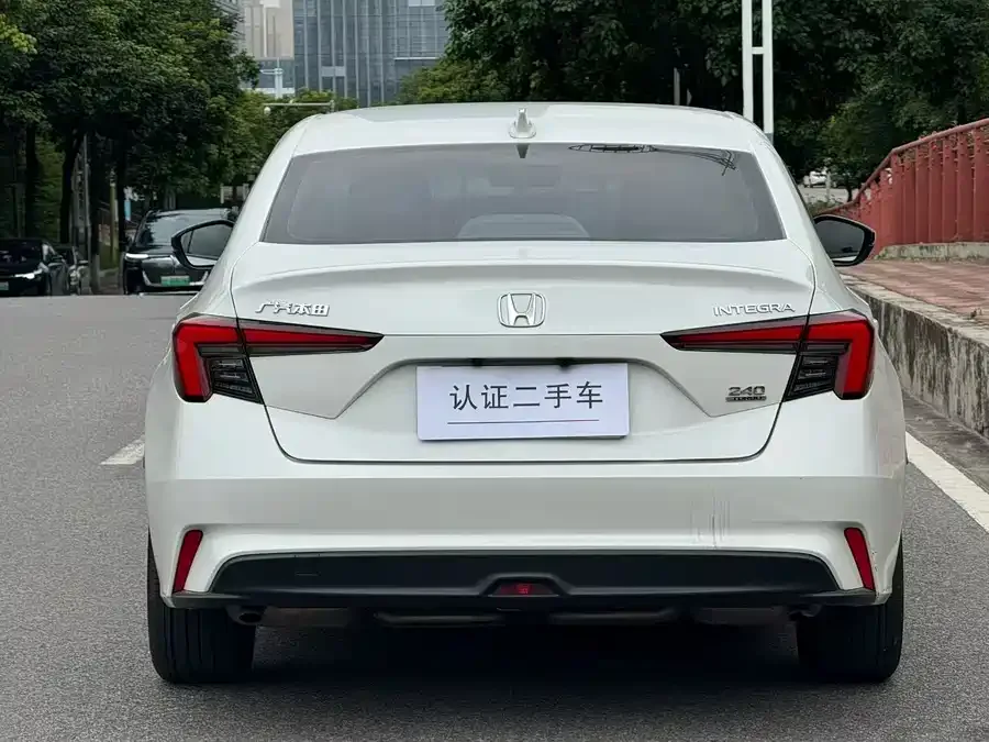 Honda Integra Stylish 2023 240TURBO CVT Deluxe Edition 2024 — миниатюра 3