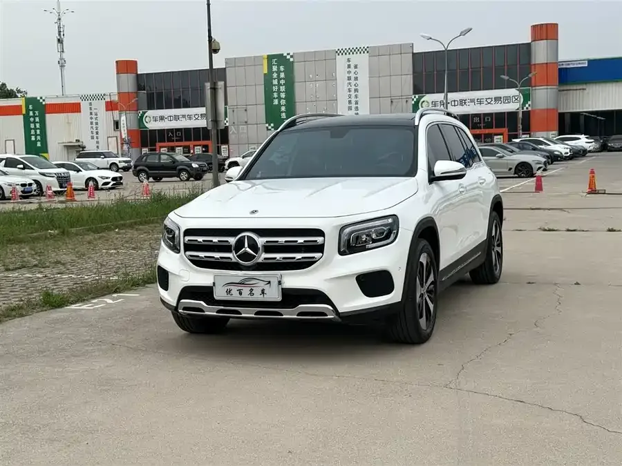 Mercedes-Benz GLB-Class 2023