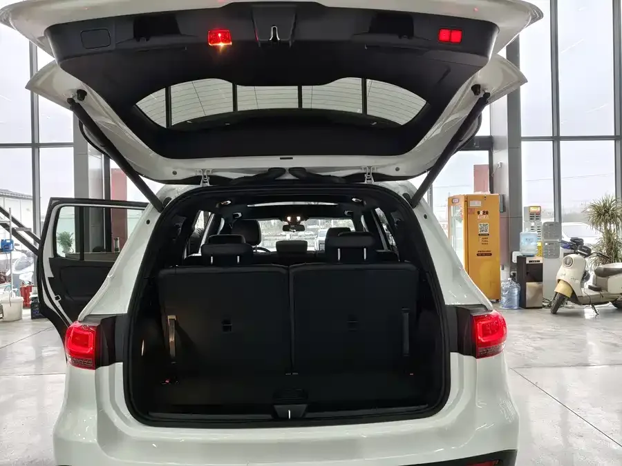 Mercedes-Benz GLB-Class Mercedes-Benz GLB 2022 GLB 220 4MATIC 2023 — миниатюра 5