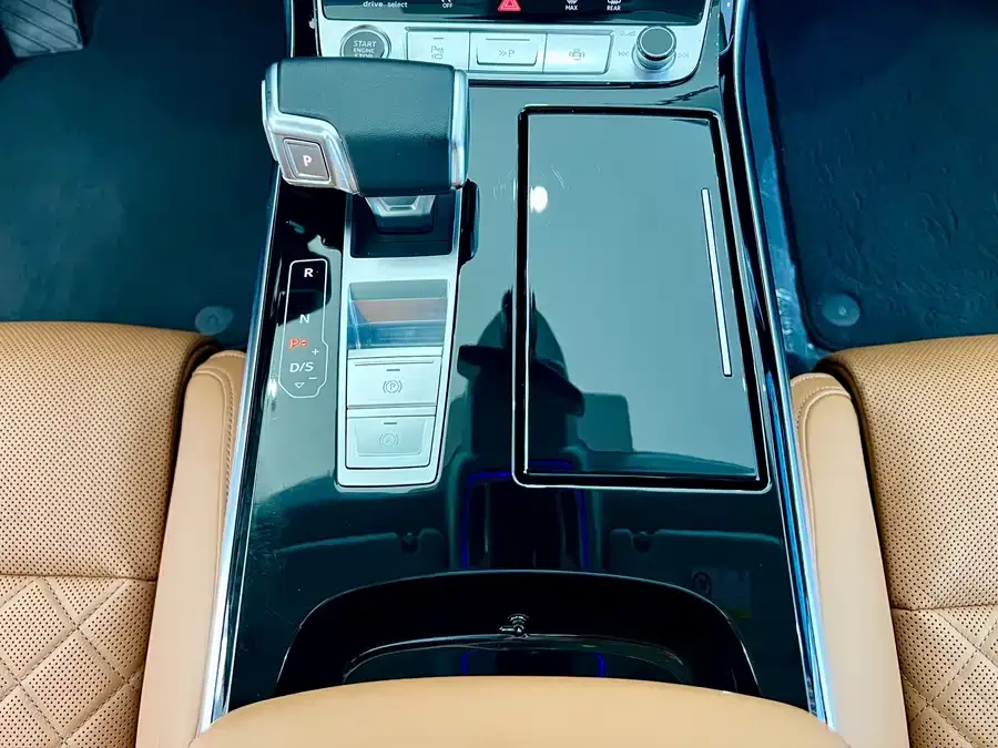 Audi A8 2024 A8L 50 TFSI quattro Premium Edition 2024 — миниатюра 5