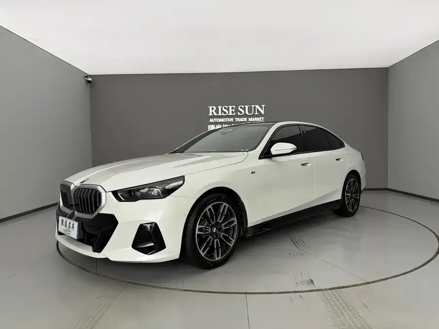 BMW 5 Series 2024