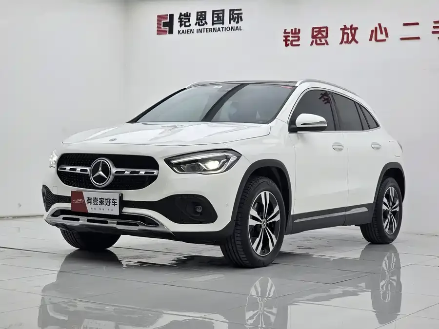 Mercedes-Benz GLA Mercedes-Benz GLA 2022 GLA 200 2022 — фото 1, купить с доставкой в Москву