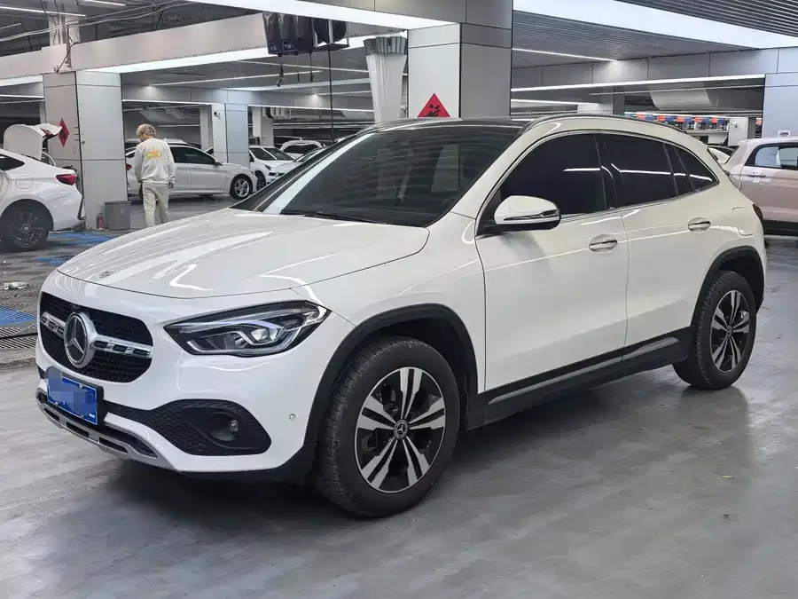 Mercedes-Benz GLA 2023