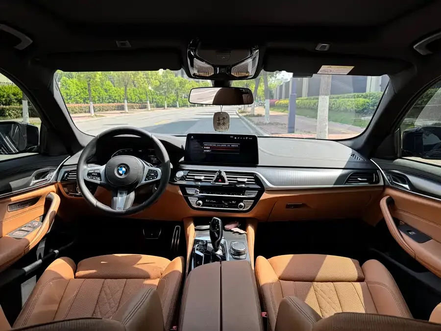 BMW 5 Series BMW 5 Series (Imported) 2022 525i M Sport Package 2023 — миниатюра 2