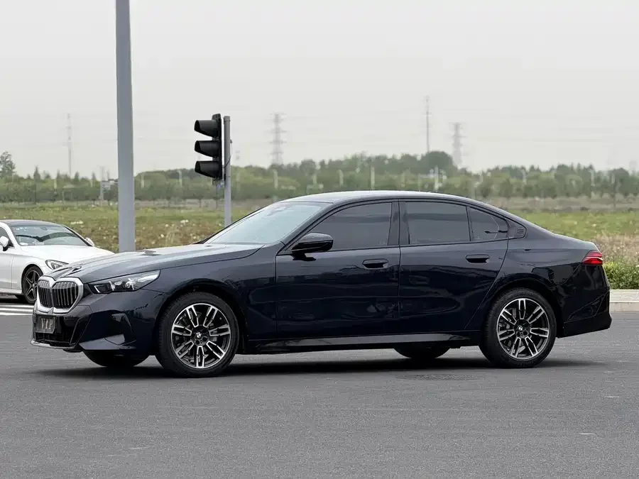 BMW 5 Series 2026