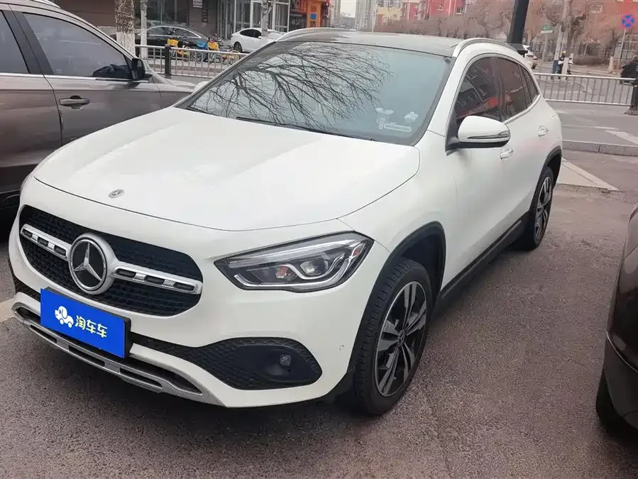 Mercedes-Benz GLA Mercedes-Benz GLA 2022 GLA 200 2022 — фото 1, купить с доставкой в Москву