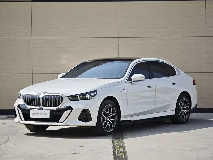BMW i5 2025