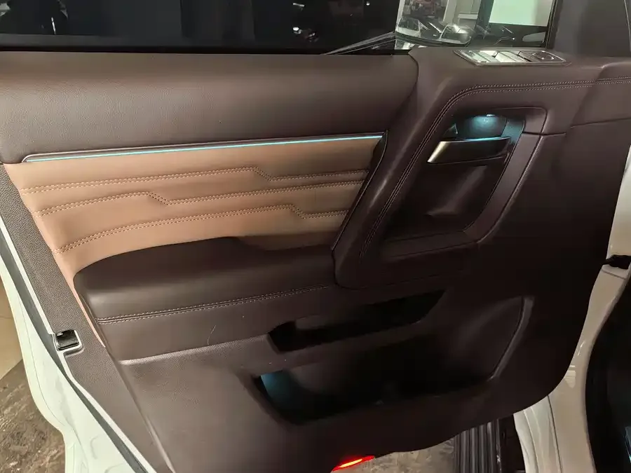 BAIC BJ60 Beijing Off-road BJ60 2022 2.0T 11th Edition Five Seats 2023 — миниатюра 4