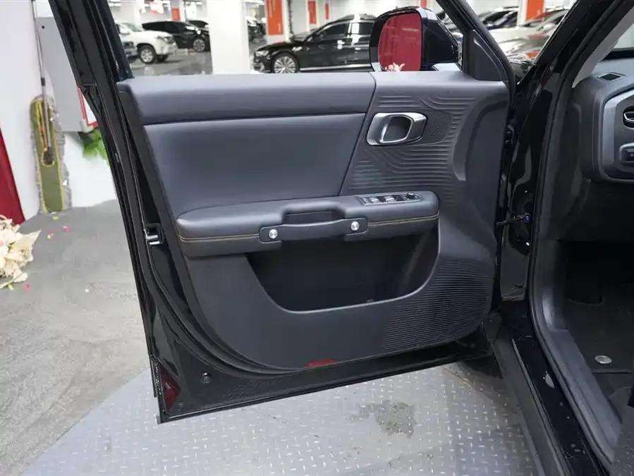BAIC BJ30 Beijing Off-road BJ30 2024 1.5T Magic Core Electric Drive Standard Edition 2025 — миниатюра 3